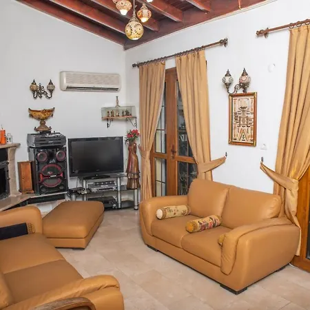 فيلة Splendid With Private Pool In The Heart Of فتحية